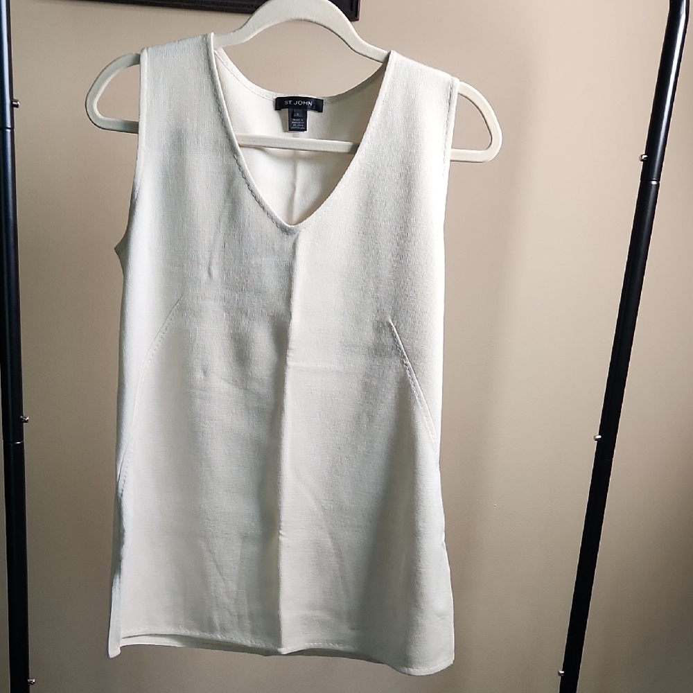 St. John Cream Sleeveless V-Neck Knit Tunic